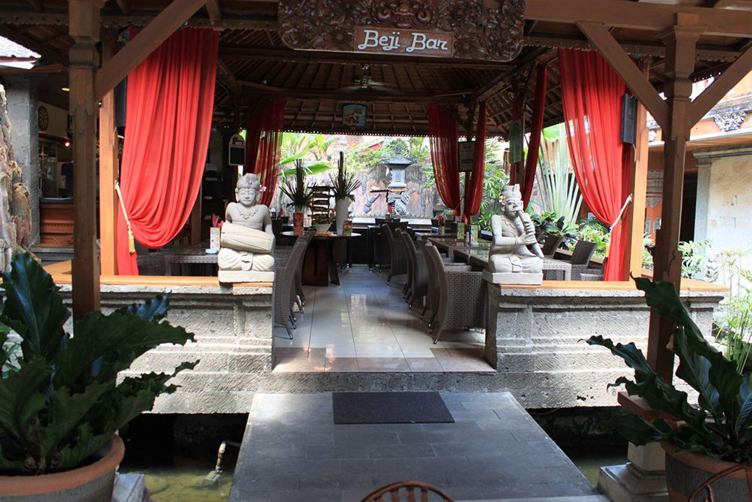 Wina Holiday Villa Kuta  Ngoại thất bức ảnh