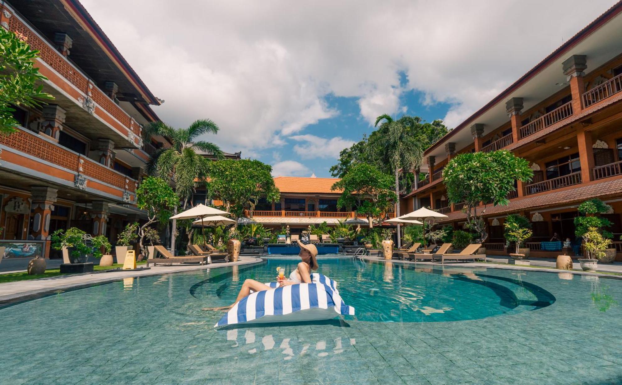Wina Holiday Villa Kuta  Ngoại thất bức ảnh