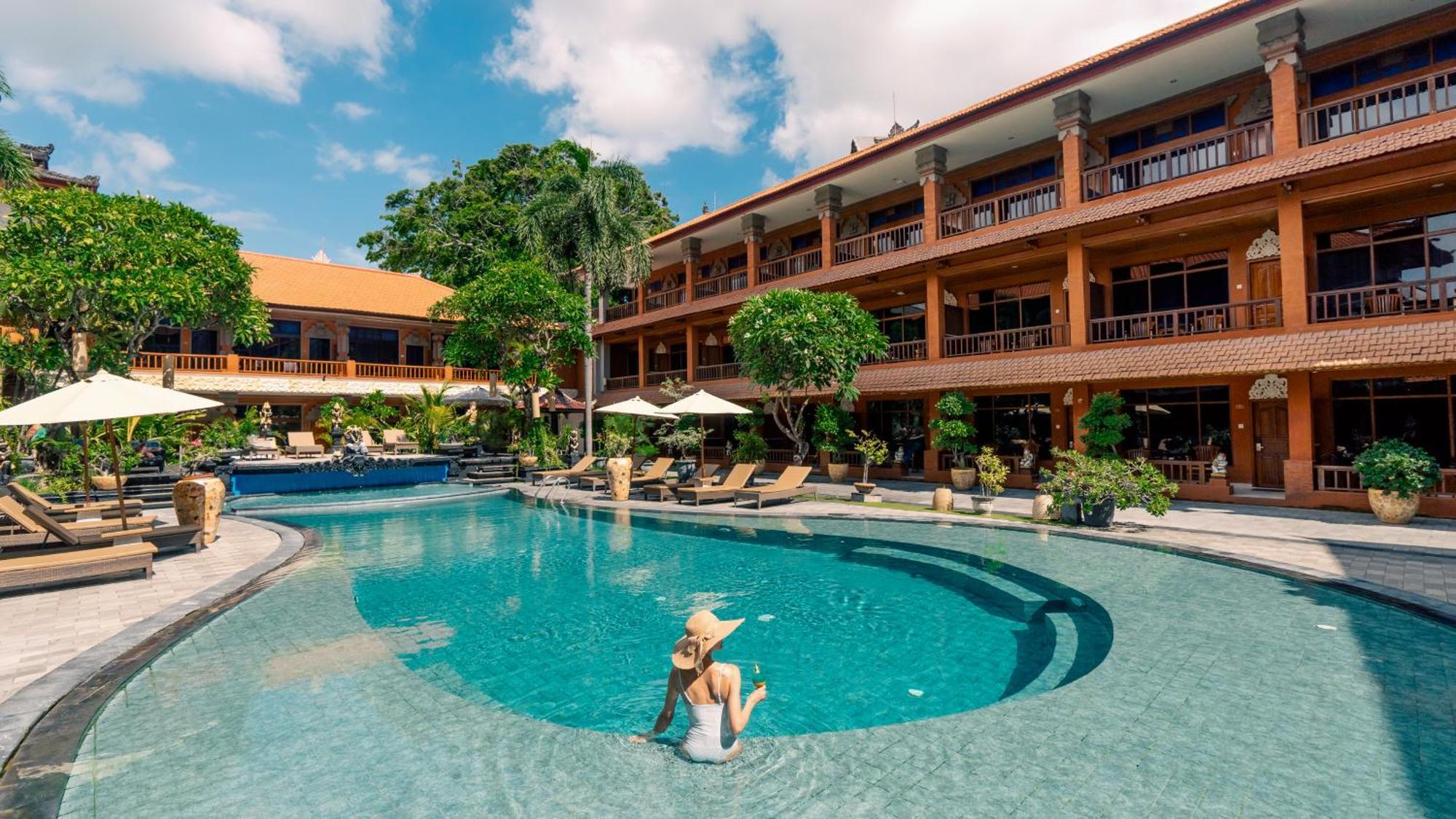 Wina Holiday Villa Kuta  Ngoại thất bức ảnh
